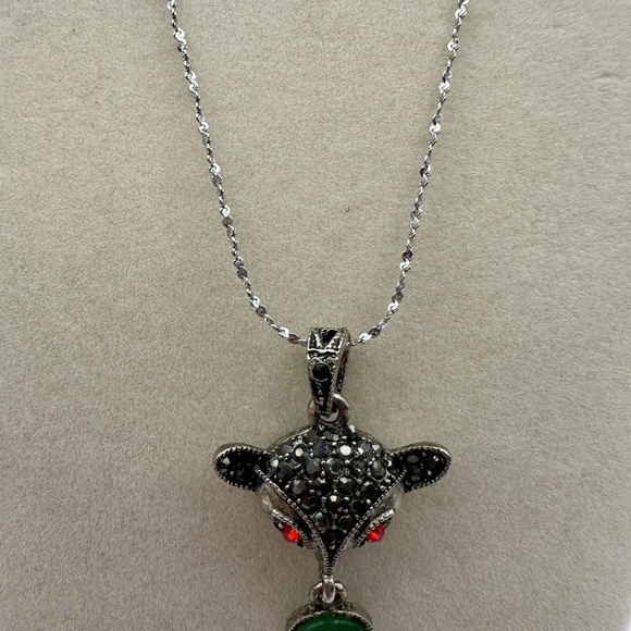 Fox Pendant Necklace with Green Stone on Silver Stainless Steel Chain - Picture 4 of 8